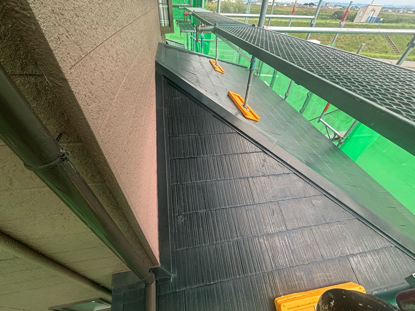 鈴鹿市K様邸 下屋の高圧洗浄