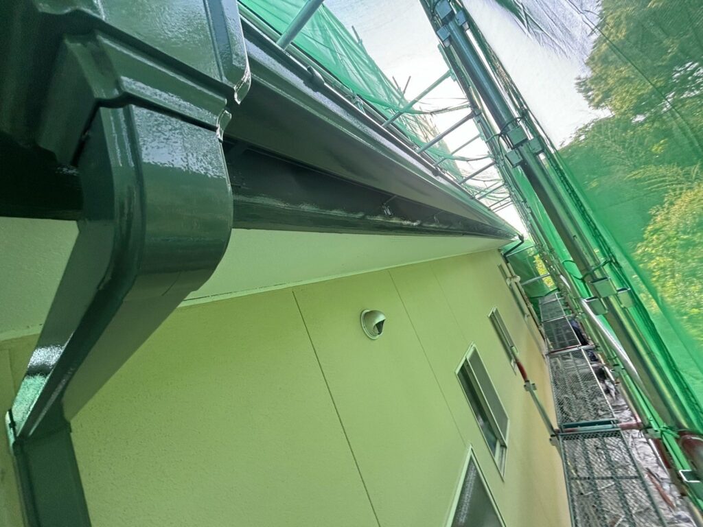 【津市S様邸】⑤ 鼻隠し・雨戸の塗装工事｜部分塗装で長持ちする住まいへ